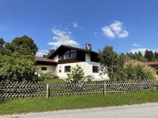 Geschmackvolle 3-Zimmer-Wohnung mit Balkon und EBK in Raubling