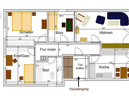 Gepflegte DG-Wohnung mit vier Zimmern sowie Balkon und EBK in Emmelshausen