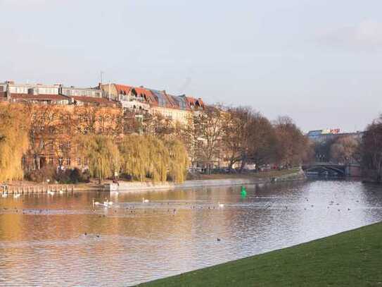 * FRAENKELUFER * DIREKTER BLICK AUF DEN LANDWEHRKANAL