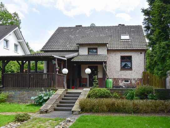 Sanierungsbedürftiges Einfamilienhaus mit schönem Garten in Bad Honnef-Wülscheid