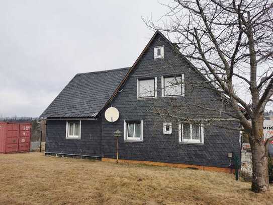 Naturnahes Einfamilienhaus mit großem Grundstück
