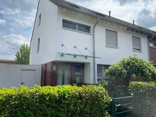 Komfortables Haus in Köln- Blumenberg -provisionsfrei-