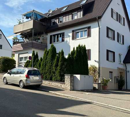 Schöne, hochwertige 4 Zimmerwohnung mit sonnigem Balkon