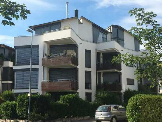 Exklusive, neuwertige 3,5-Zimmer-Wohnung mit luxuriöser Innenausstattung in Metzingen