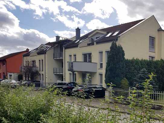 Geschmackvolle große 3-Zimmer-Dachgeschosswohnung mit geh. Innenausstattung mit Balkon in Wiesloch