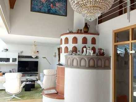 ***Provisionsfrei*** Exclusives Wohnen in Wohlfühl-Villa mit ELW
