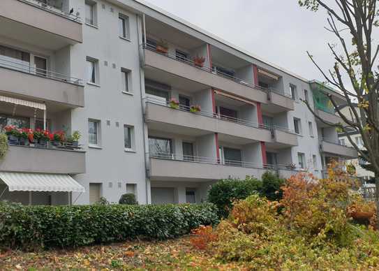 Stilvolle, vollständig renovierte 2-Zimmer-Wohnung mit Balkon in Bonn