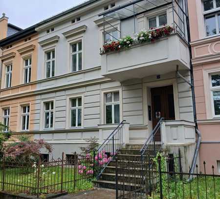 Schöne 2-Zimmer-Dachgeschoss-Wohnung in direkter Parklage in Neuruppin