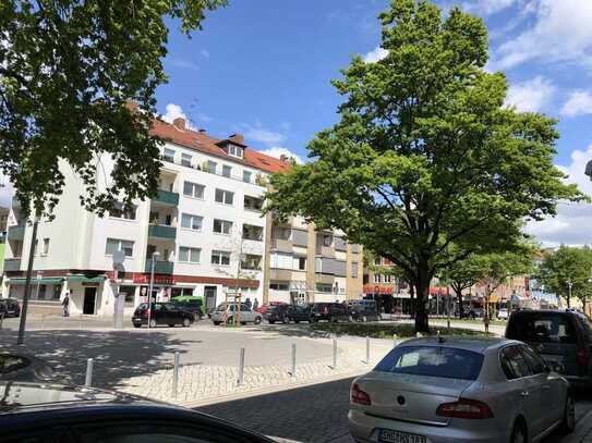 helle- renovierte 2 Zimmer Wohnung mit Balkon im Zentrum von Hannover!