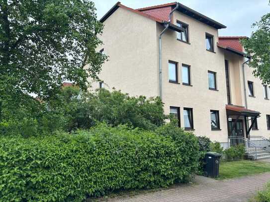 Ihr Haus im Haus! 3-Raum-Wohnung mit Garten und großem Hobbyraum!