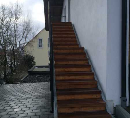 Neuwertige 3-Raum-DG-Wohnung mit Balkon in Kaufbeuren-Oberbeuren