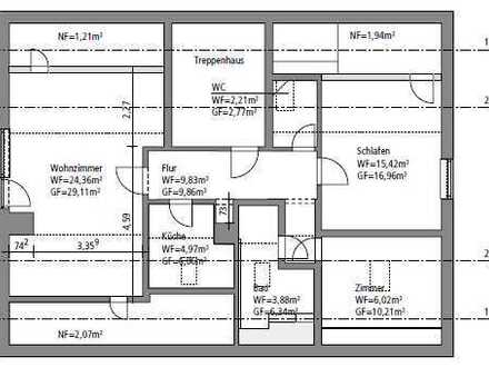 Sehr schöne 2,5 Zimmer Dachgeschoss Wohnung mit Balkon