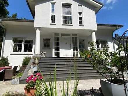 Komplett möblierte, edle 8-Zi-Villa in 63322 Waldacker, fully furnished, 8 room villa