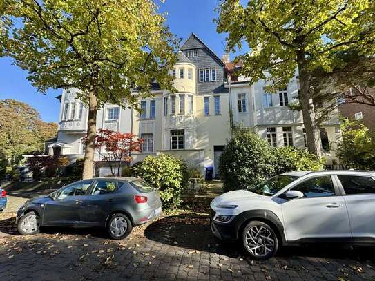 Großzügige 3-Zimmerwohnung im denkmalgeschützten Haus am Neusser Stadtgarten