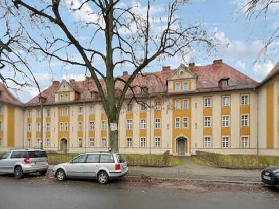 Vermietete 5,5 Zimmer Wohnung im Dahlem-Palais mit ca. 130 m² in Berlin Dahlem zur Kapitalanlage