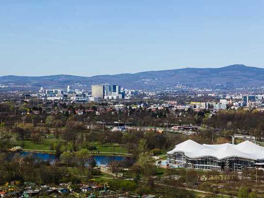 Schöner Wohnen im Westside Tower Im Europaviertel mit traumhaften Blick über den Taunus!