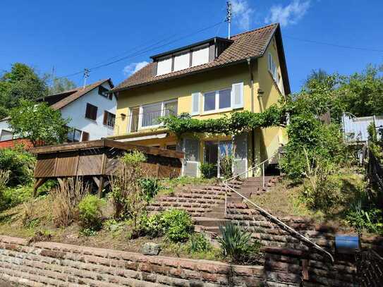 1-2 Familienhaus mit Einliegerwohnung und traumhafter Aussicht!