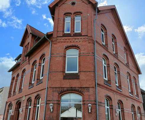 Hotelgebäude mit großräumigen Veranstaltungssälen im Zentrum von Sarstedt