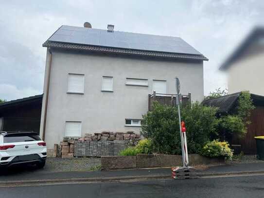 Energieeffizientes charmantes EFH in Hanglage mit Garage und Abstellplatz in Schlüchtern-Hutten