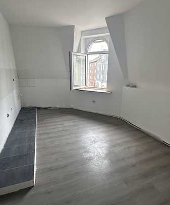 *Sanierte 2,5 Zimmer Wohnung in ruhiger Lage*