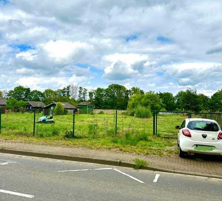 Straßengebundenes Märchenhaftes Grundstück in Neuss Grevenbroich.