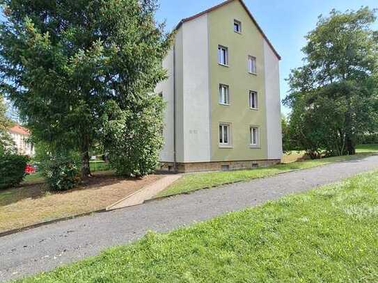 Altersgerechte Wohnung im Erdgeschoss. Erstbezug nach Sanierung.