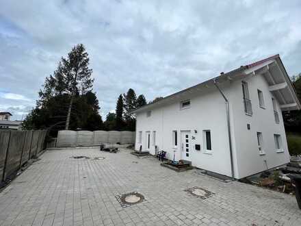 Neubau Doppelhaushälfte in Großhelfendorf ** provisionsfrei ** sofortiger Bezug möglich