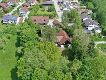 Über 3000 m² Parkgrundstück mit großem EFH, ideal für Wohnen & Arbeiten!