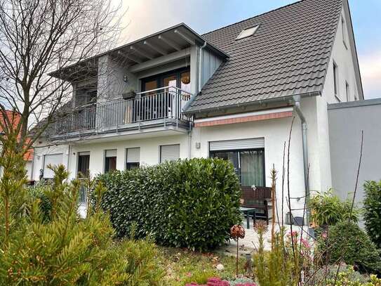 sehr schöne, sonnige 3-Zi Maisonette Neubau- Wohnung mit Balkon