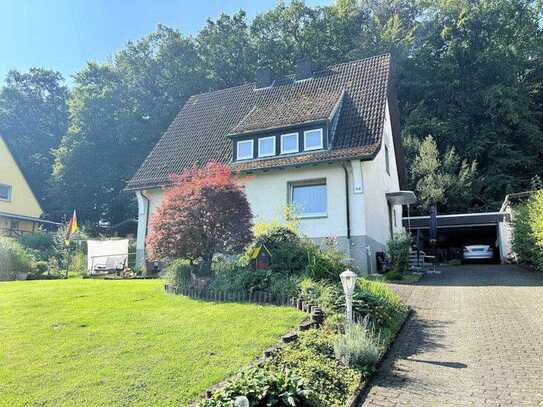 Erschwingliche Immobilie für die Familie! Ein-/Zweifamilienhaus mit Doppelgarage in Warstein-B