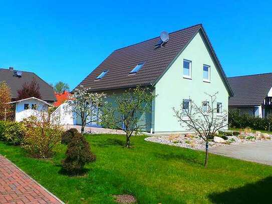 Möbliertes Einfamilienhaus in Bentwisch-Goorstorf mit Einbauküche, zwei Bäder, Terrasse und Garten!!