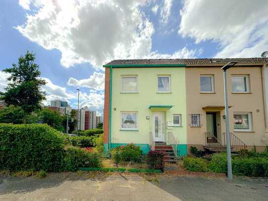 Familienfreundliches Reihenendhaus in Tenever: Geräumige 5 Schlafzimmer, 2 Balkone, Keller & Garage