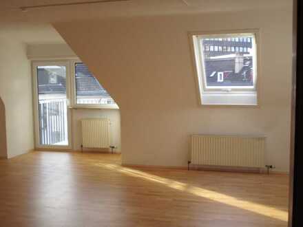Helle Dachgeschoßwohnung zur Miete in Mainz