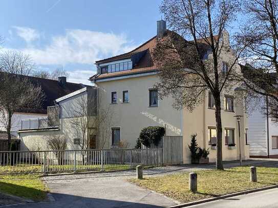 Stilvolles 5-Zimmer-Einfamilienhaus mit großer Dachterrasse, Wintergarten, PV und EBK in Gangkofen