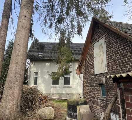 Freundliches 8-Zimmer-Ein-/Zweifamilienhaus in Minden