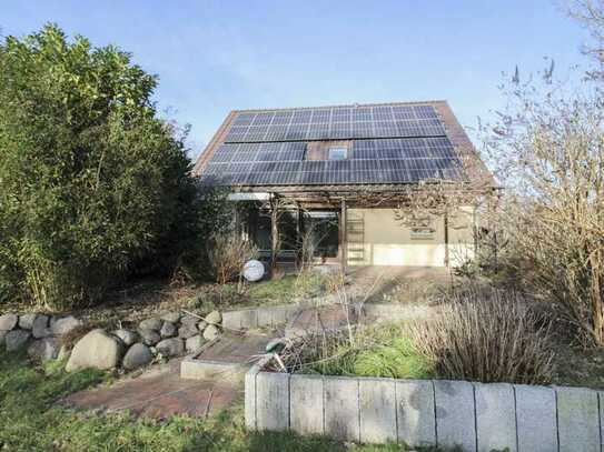 Ein- oder Zweifamilienhaus mit Photovoltaikanlage inkl. Speicher und großem Garten in ruhiger Lage
