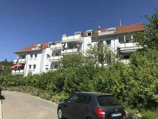 Charmante 3 Zi - Dachwohnung, 69 qm in Mühlacker-Lomersheim mit schönem Ausblick