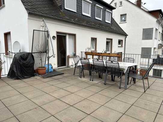 Schicke und gemütliche 3 ZKB mit großer Dachterrasse in Limburg, nähe Innenstadt