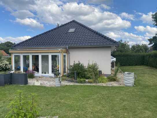 Haus mit Wintergarten und Pool