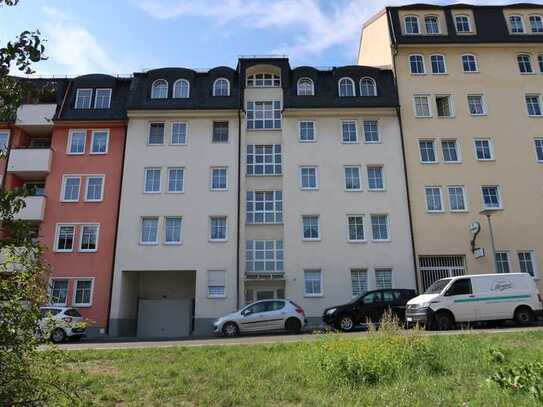 Sonnige 2-Zimmer-Wohnung mit Aufzug und Balkon - zentrumsnah!