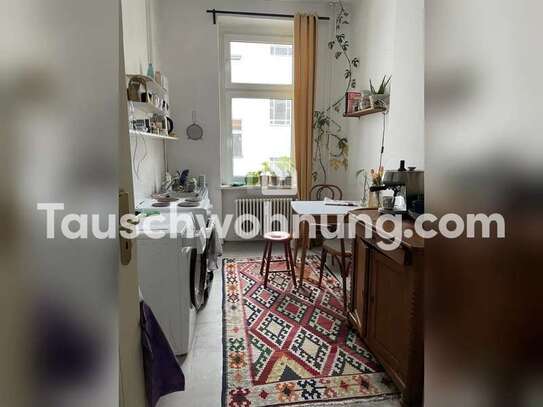 Tauschwohnung: Biete Singlewohnung im Reuterkiez / suche 2 Zimmer Balkon