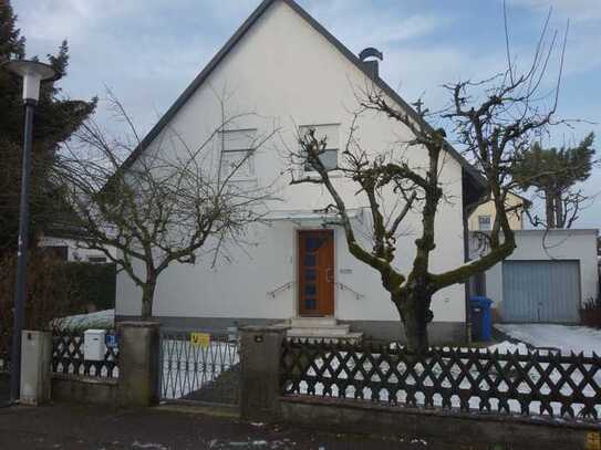 Ruhiges, zentral gelegeneges, gepflegtes 6-Zimmer-Einfamilienhaus in Abensberg