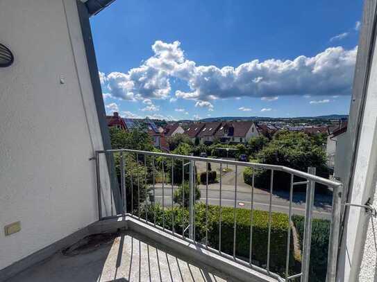 Modernisierte 2-Zimmer-Wohnung mit Balkon in Neu-Anspach