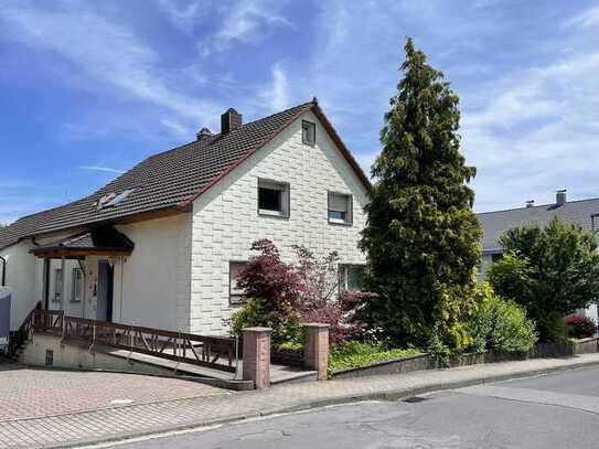 Geräumiges 7-Zimmer-Einfamilienhaus in Höpfingen