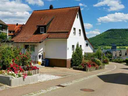 Gepflegtes Einfamilienhaus mit ELW in attraktiver Ortsrandlage - nähe Zeiss, Hensoldt