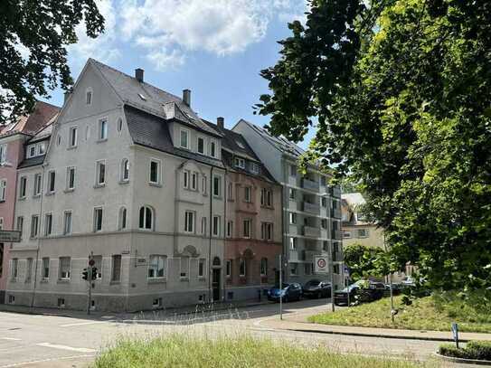 Charmante Altbauwohnung in Ulmer Toplage: Historischer Charme trifft modernen Wohnkomfort!