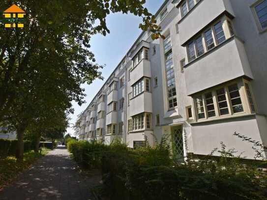 Komplett möblierte mit Balkon und Stellplatz im schönen Heimgarten