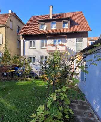 Gepflegte 3-Zimmer Hochparterre-Wohnung in einem 3 Familien Haus in Reutlingen