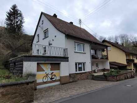 Einfamilienhaus mit Garten und Garage in Gehrweiler