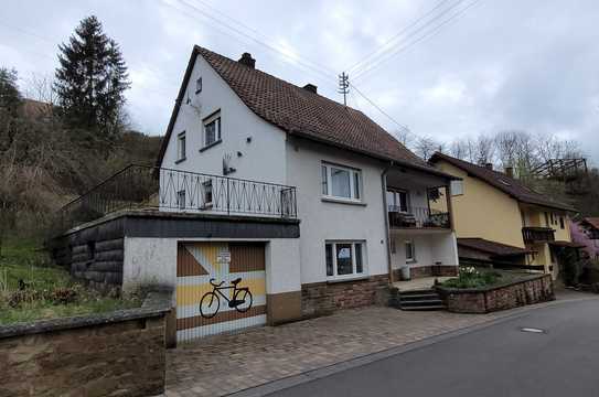 Einfamilienhaus mit Garten und Garage in Gehrweiler